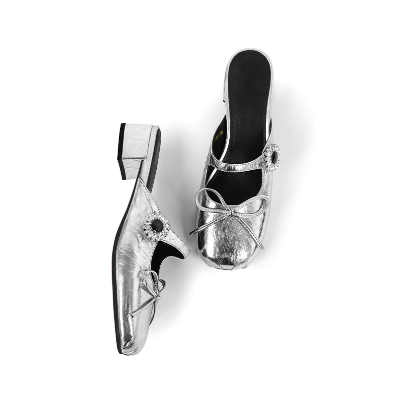 粗跟纯色包头修面皮中跟百搭时尚水钻凉鞋方头休闲蝴蝶结包头拖