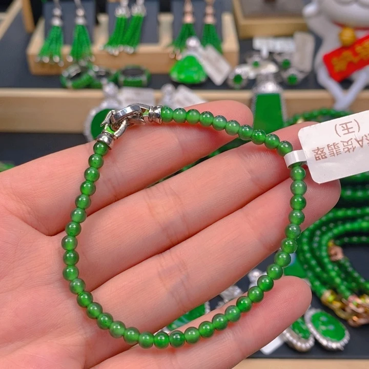 M***菇未镶嵌手链翡翠卡4