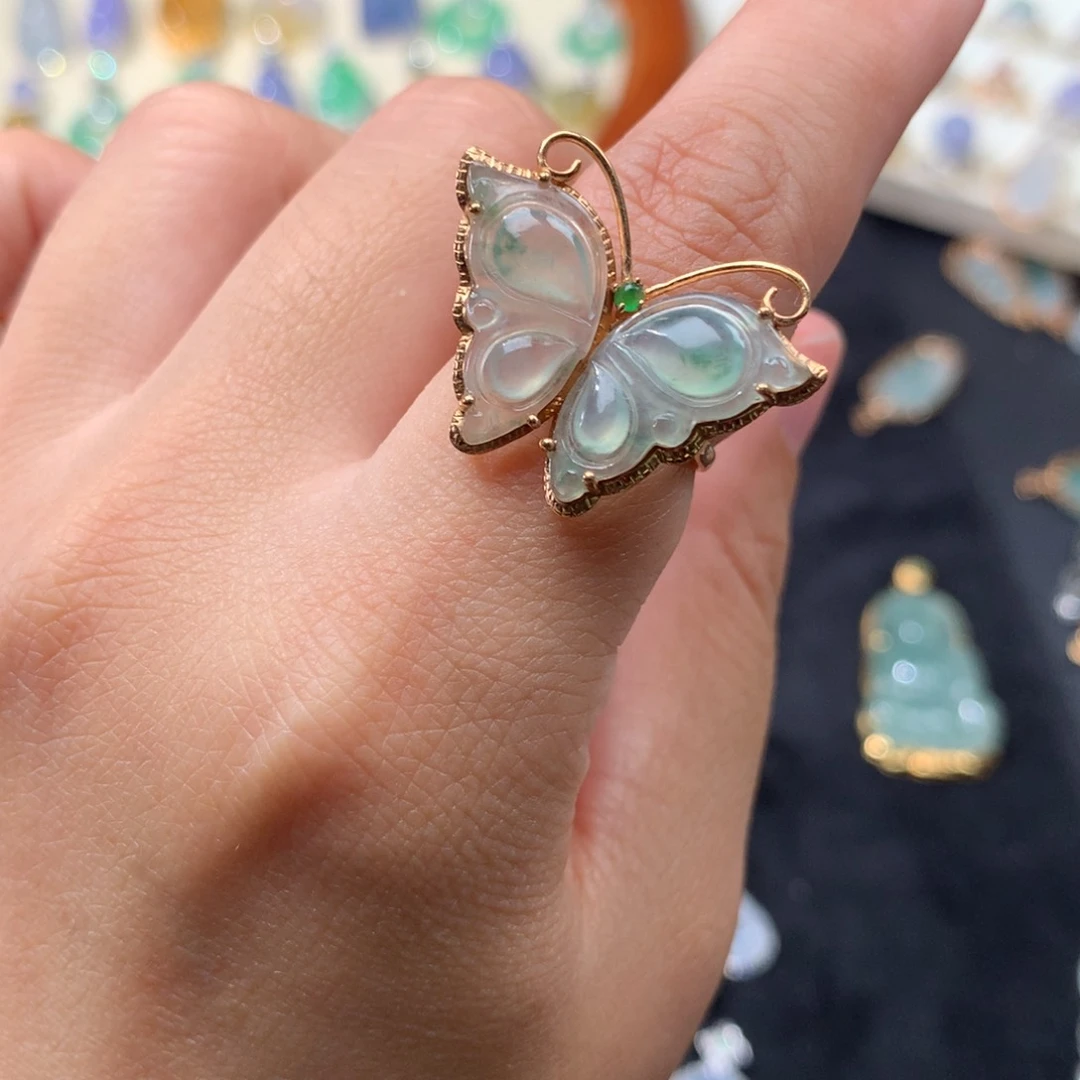 18K金镶嵌戒指翡翠蝴蝶戒指