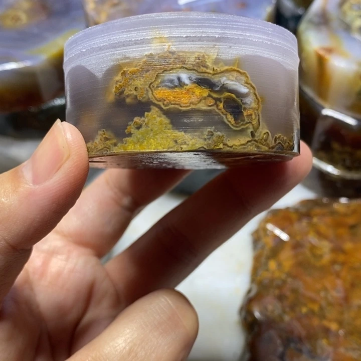 定制玛瑙前*手把件抛光