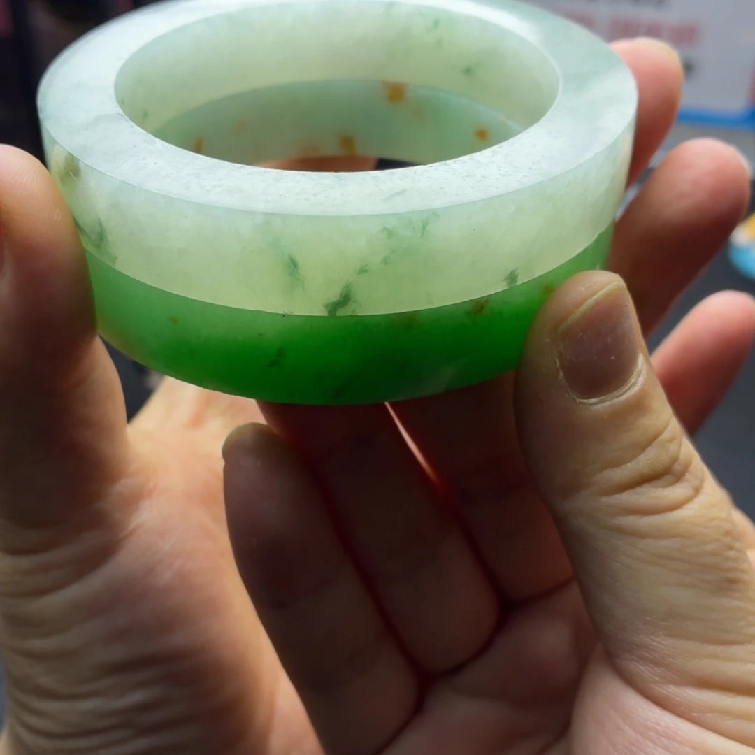 定制翡翠未镶嵌缅A翡翠多样性发一