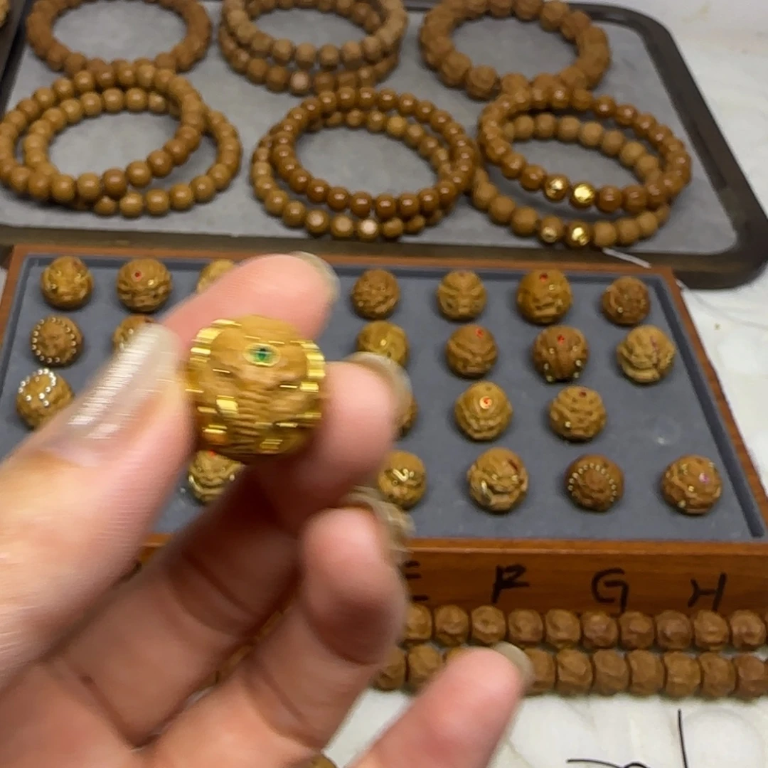 猴头核桃吊坠大满贯