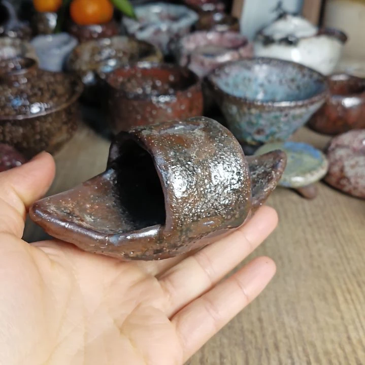 志野柴烧手捏乌篷船