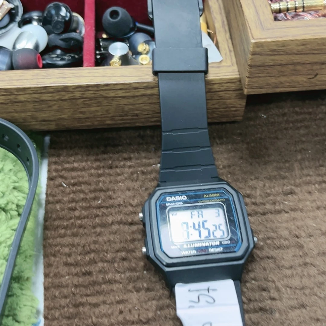 【闪购商品】95新多**穷117