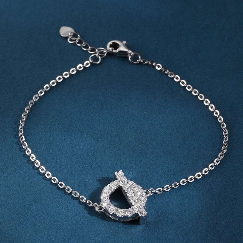 罗威曼铂金pt950镶嵌莫桑Q字手链（16+2cm）