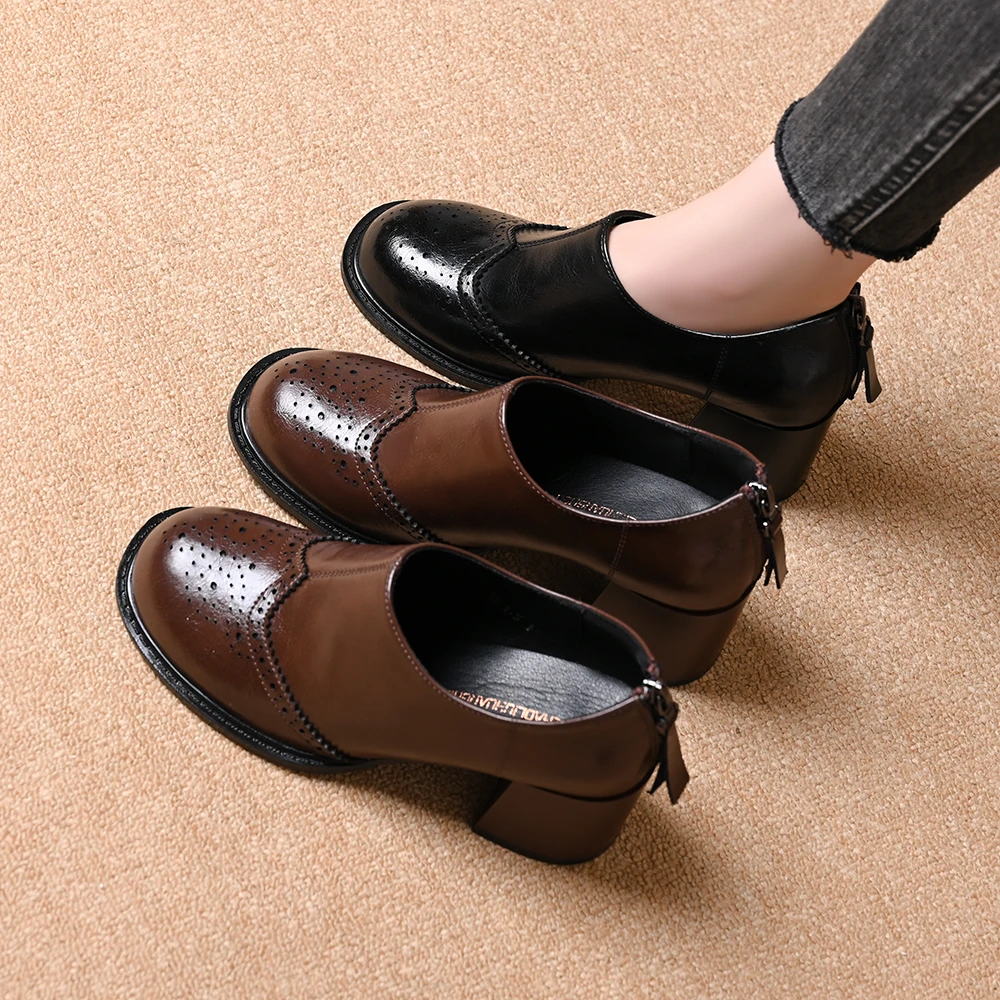 复古圆头雕花软皮高跟鞋女2025春秋新款英伦风深口粗跟后拉链单鞋