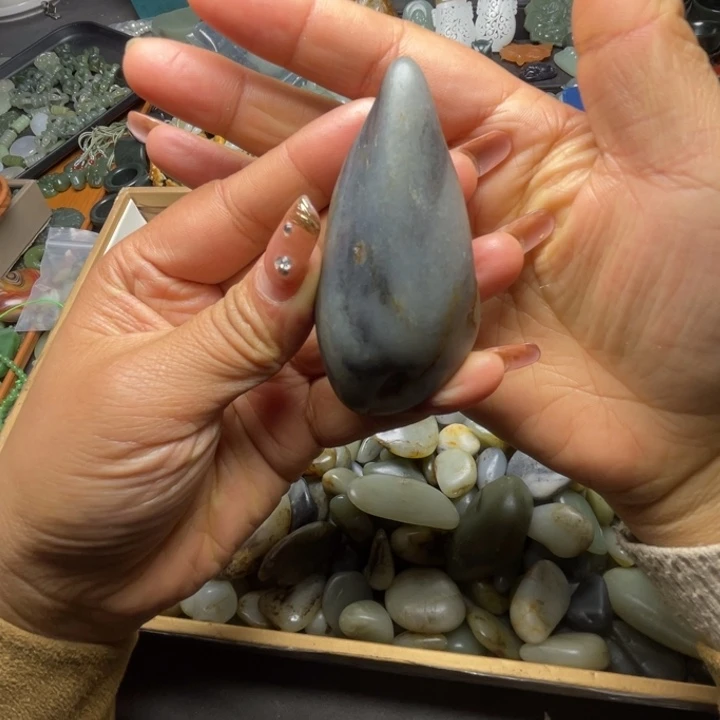 和田玉未镶嵌珠宝半成品
