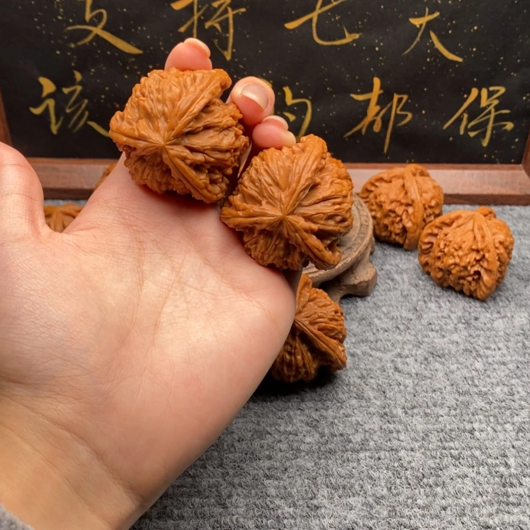 【闪购商品】吊坠文玩核桃心****