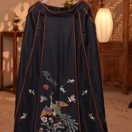 6759洋气爆款重工刺绣改良半身裙