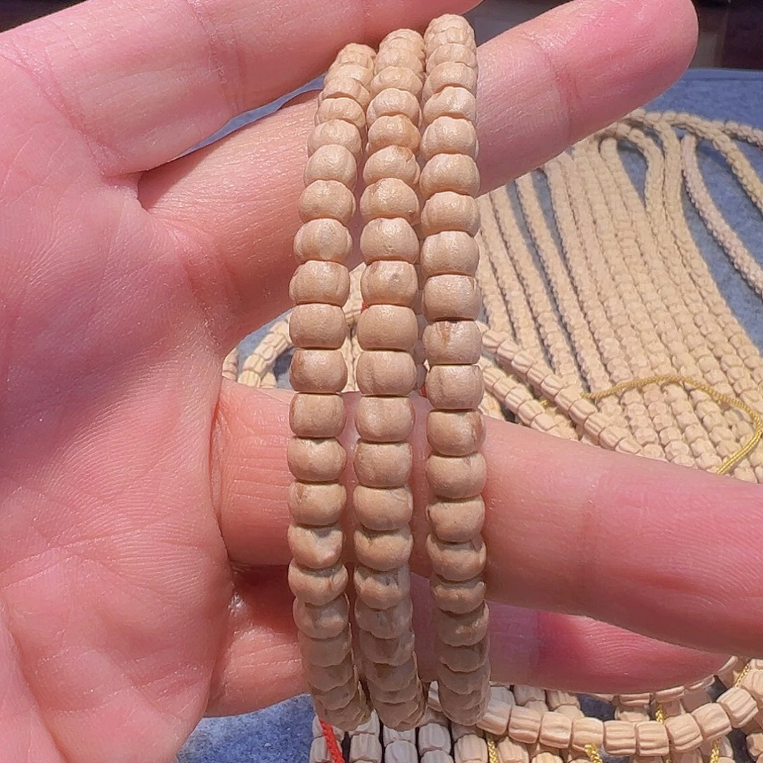 L***l柏香籽/百香籽吊坠