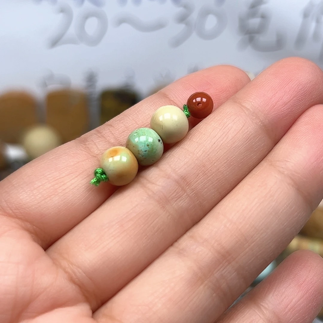南红玛瑙未镶嵌珠宝奇石