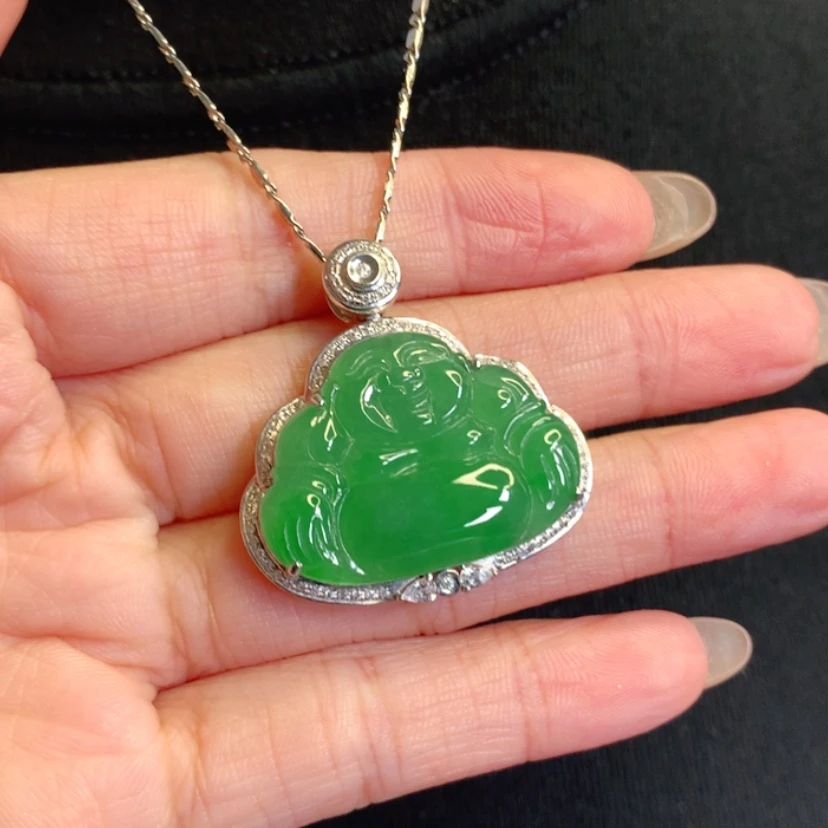 【闪购商品】颈饰18K金镶嵌翡翠佛公