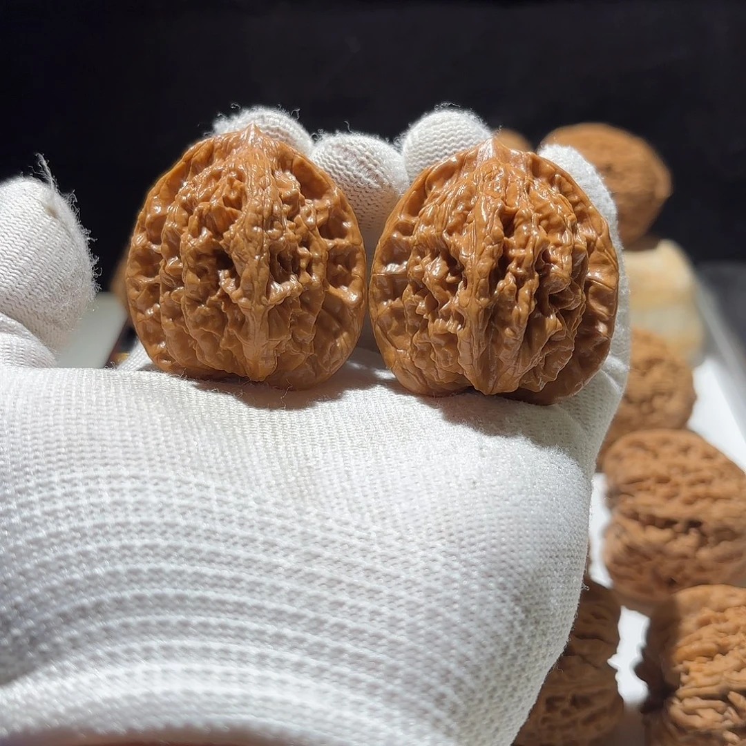 倩***y吊坠桃核文玩核桃40虎头