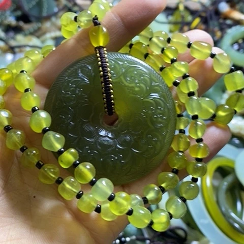 岫玉颈饰未镶嵌挂件