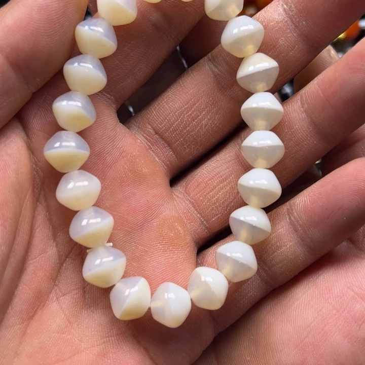 金***水玛瑙/玉髓未镶嵌手链