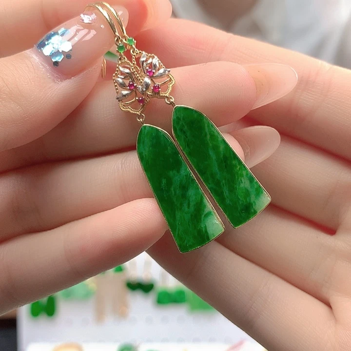 翡翠18K金镶嵌耳饰