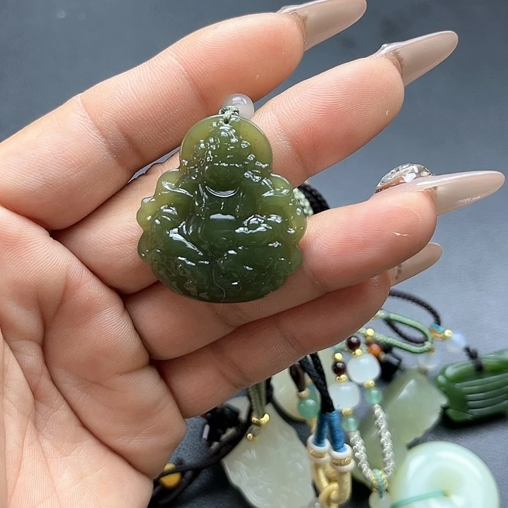 【闪购商品】颈饰未镶嵌和田玉（糖玉）