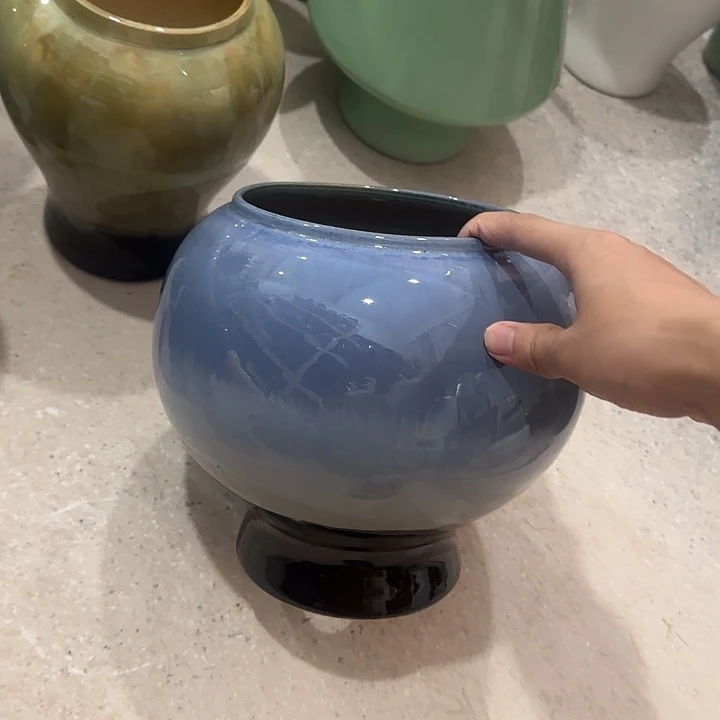 白泥花盆微瑕有孔