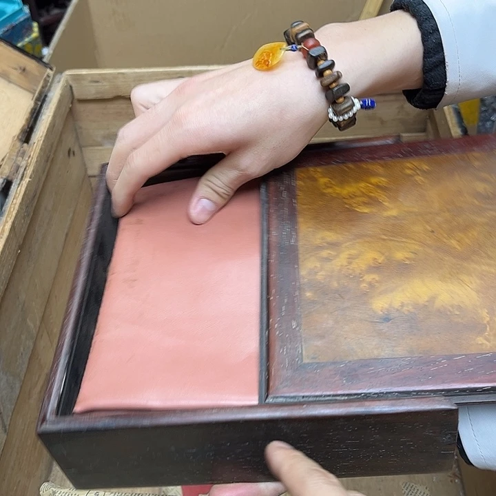 大叶紫檀（黑酸枝木类）