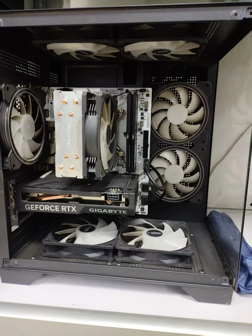 99新  I5 12400F B760M 32G内存  金士顿1T