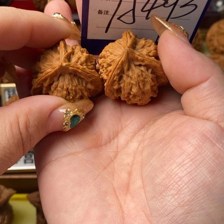 把件桃核全品三棱