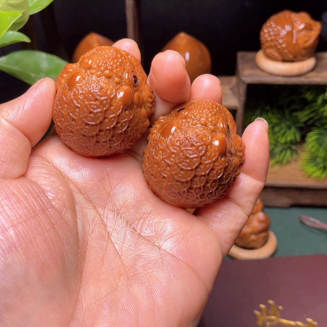 把件橄榄核金币金蟾37一对