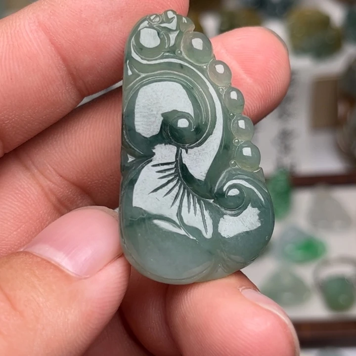 颈饰未镶嵌翡翠如意