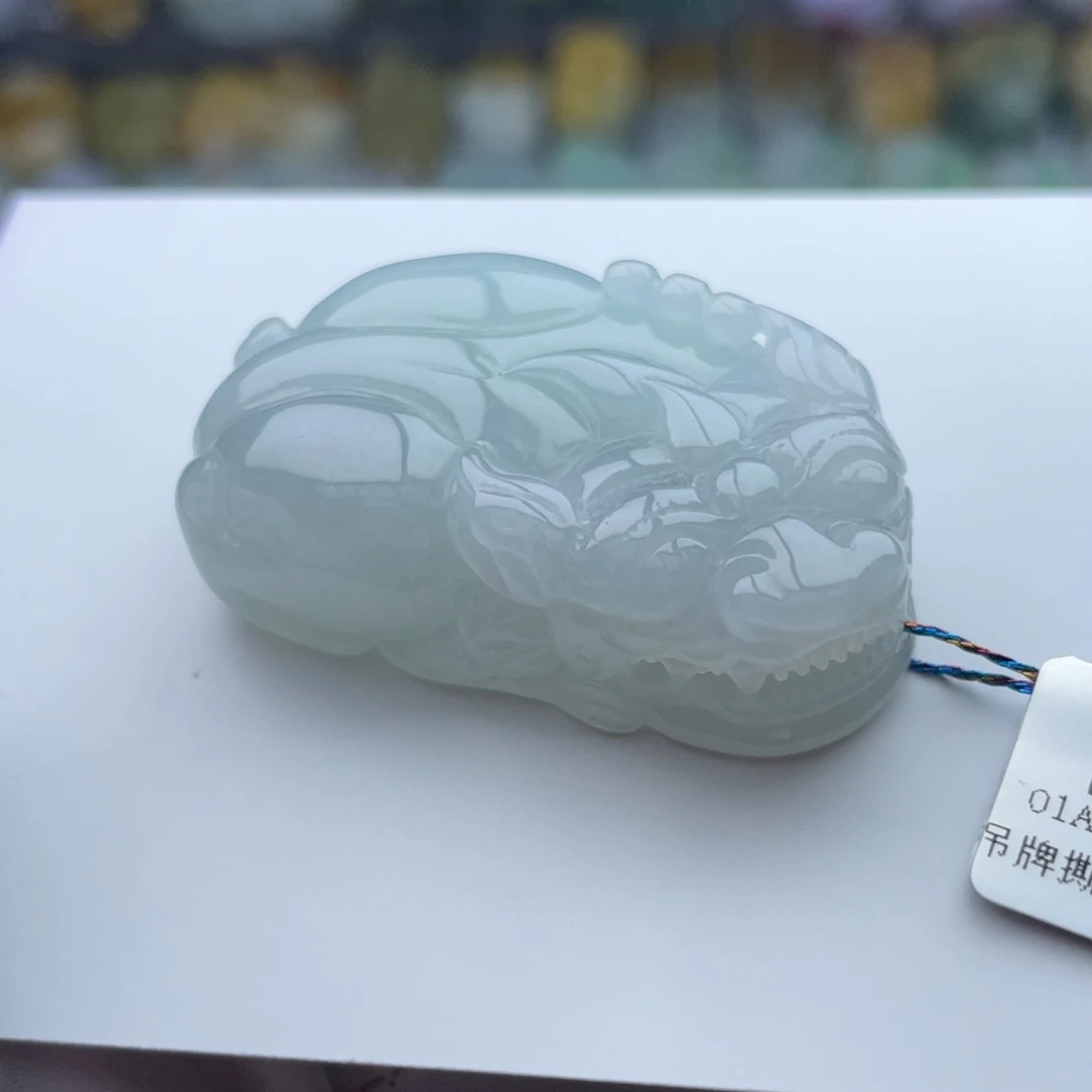 翡翠颈饰未镶嵌貔貅