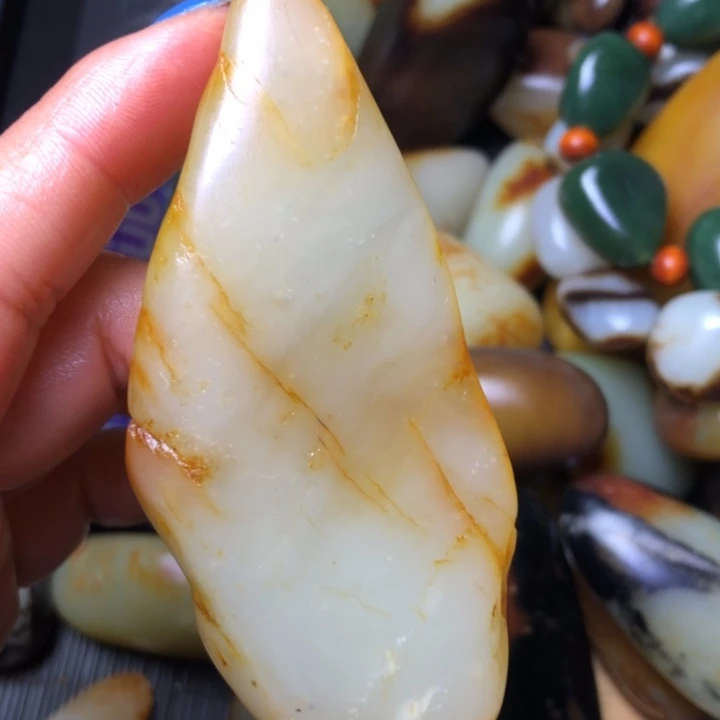 和田玉未镶嵌珠宝奇石