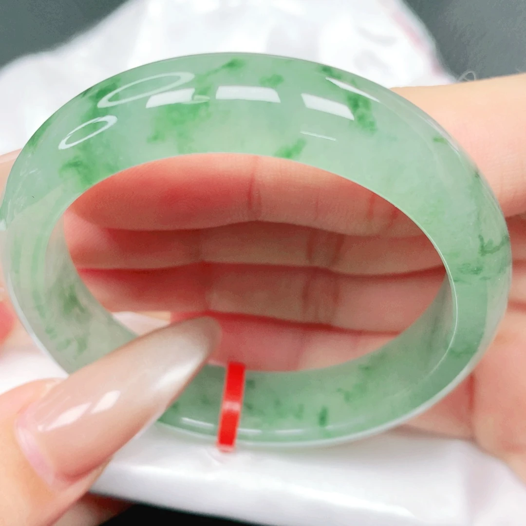 翡翠未镶嵌手镯53贵