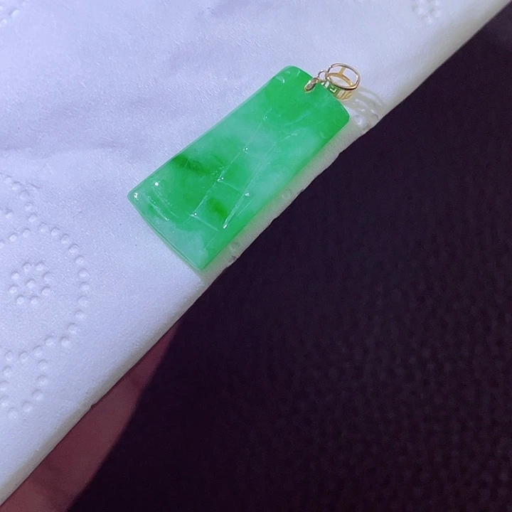颈饰18K金镶嵌翡翠翡翠