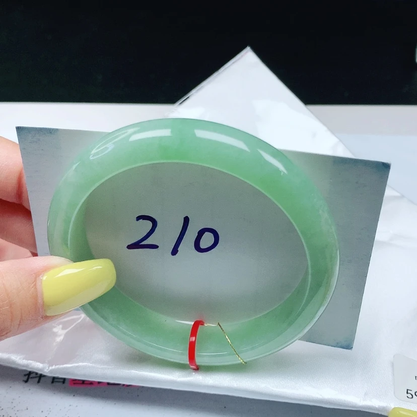 【闪购商品】翡翠手镯未镶嵌小****天 正圈59+