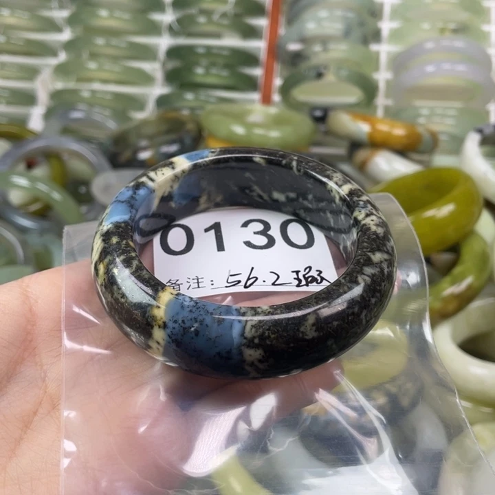 ***ㅤ蛇纹石玉未镶嵌手镯