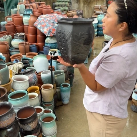 口18高24瑕疵一个盆。