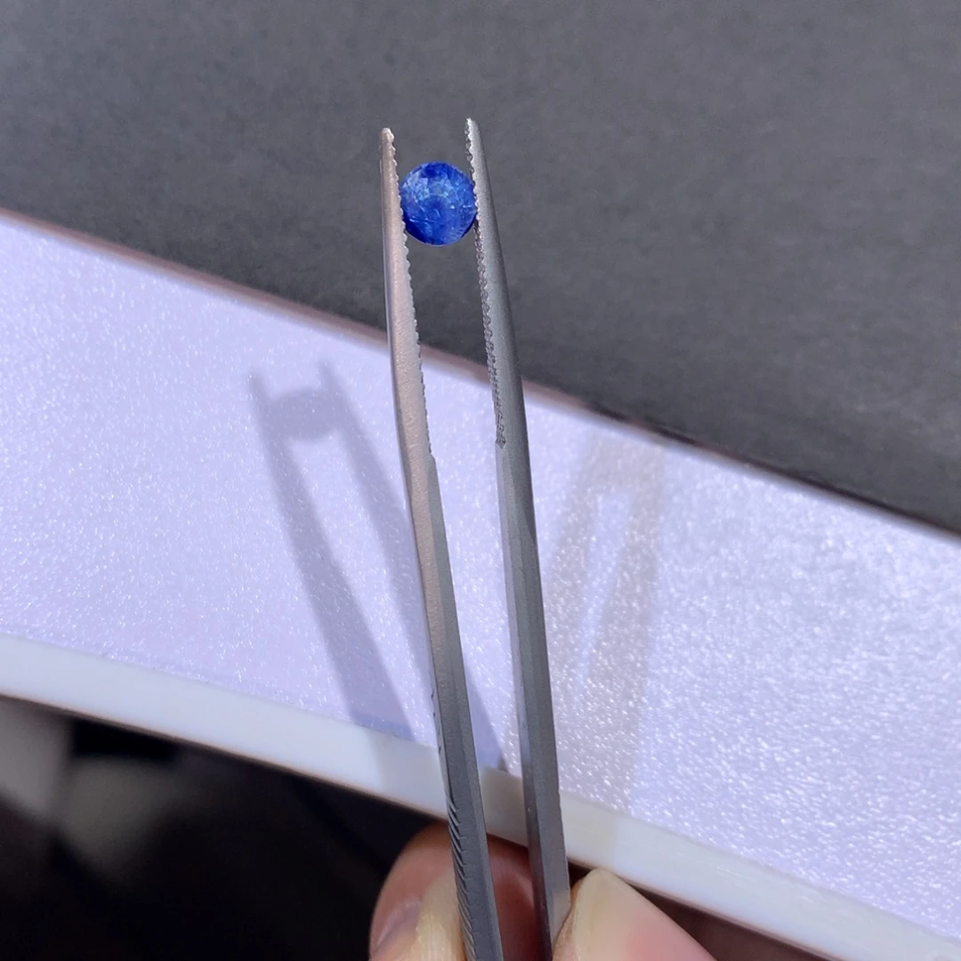 蓝宝石裸石0.92克拉