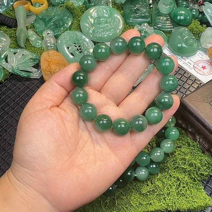 石英质玉（非洲翠）合金吊坠