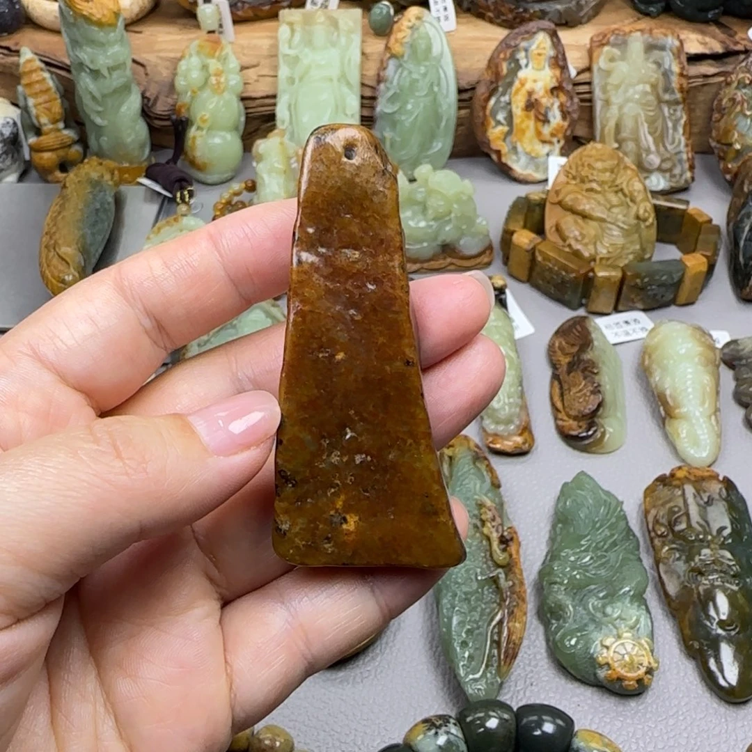 岫岩河磨玉（透闪石质玉）未镶嵌珠宝奇石