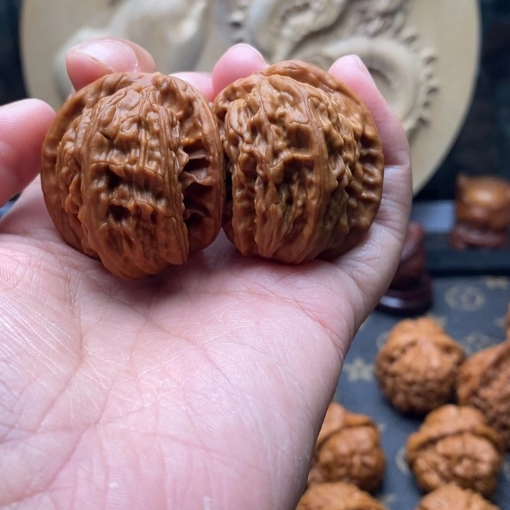 大****把件文玩核桃白狮子半壁