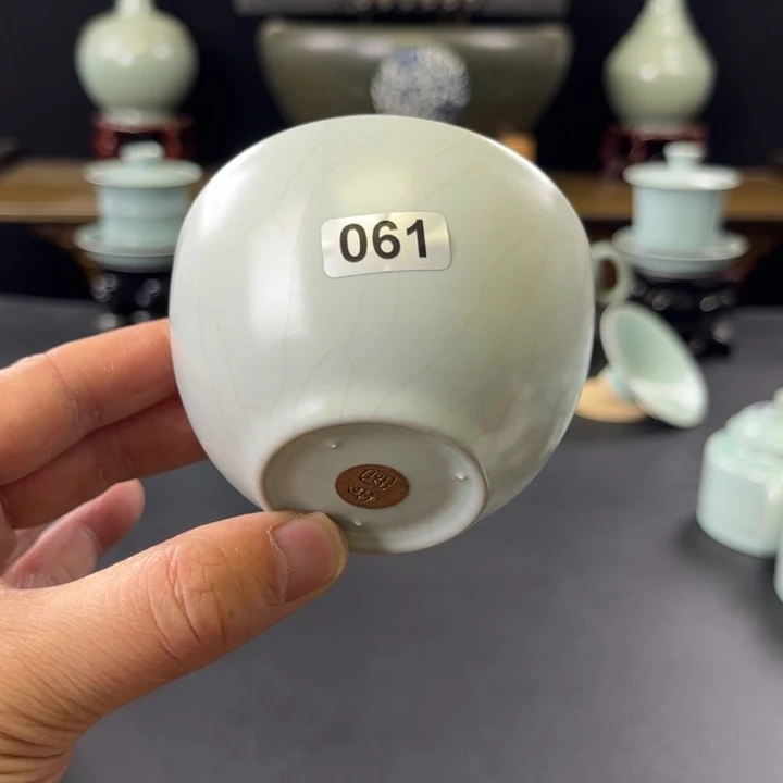 杯仿古月白釉061号主人杯