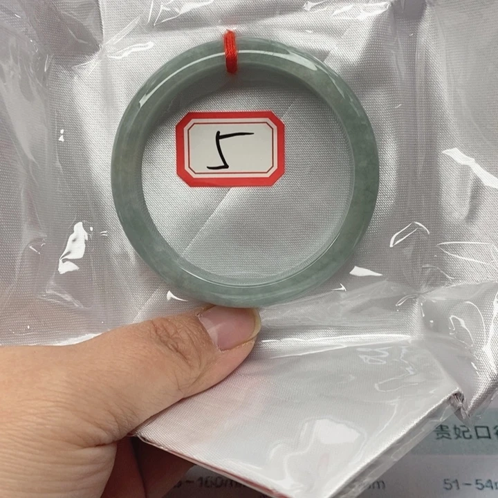 翡翠未镶嵌手镯翡翠