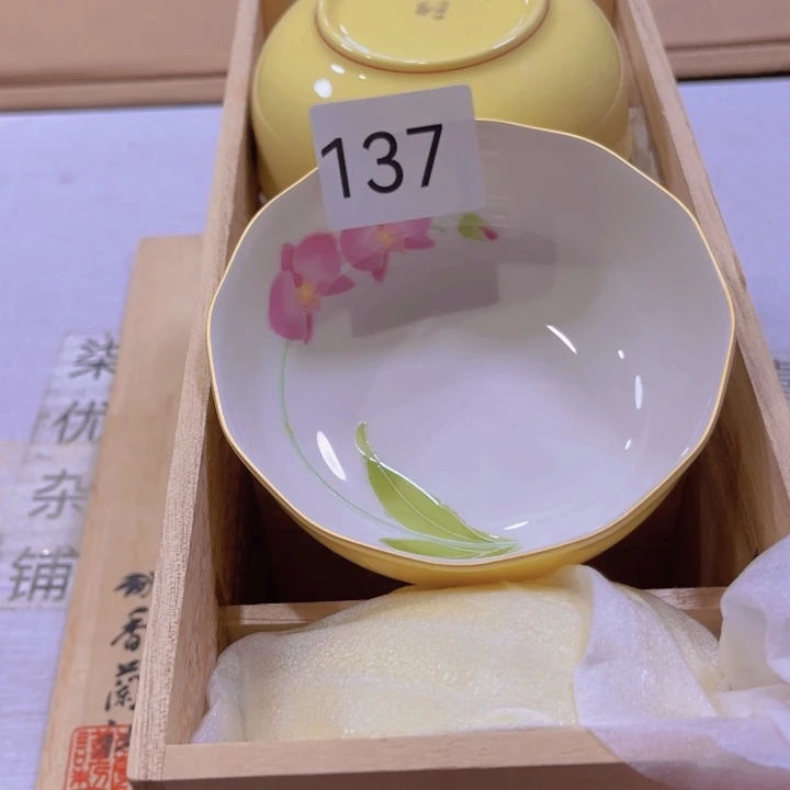 盖碗瓷器制作工艺精湛
