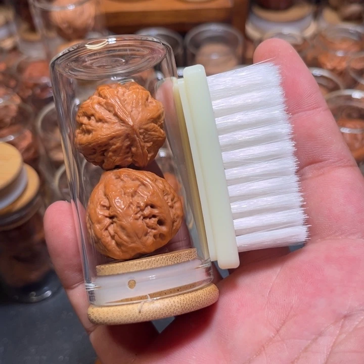文玩核桃吊坠胖头陀