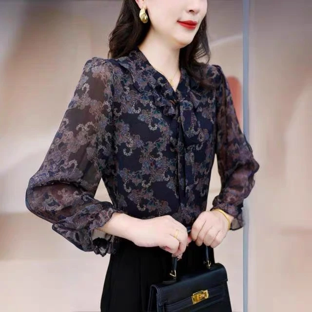 2025新款V领飘带小衫套头衬衫长袖上衣女减龄打底衫翩若惊鸿