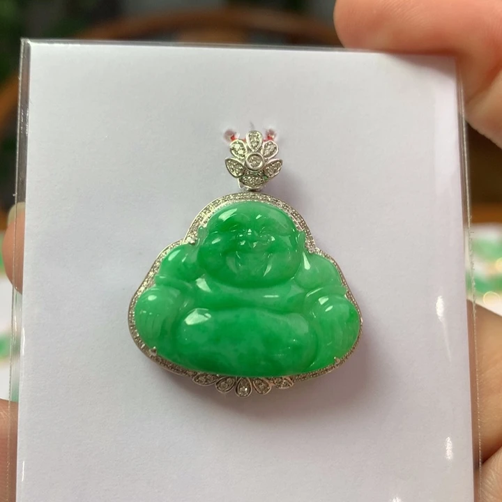 翡翠18K金镶嵌颈饰翡翠吊坠