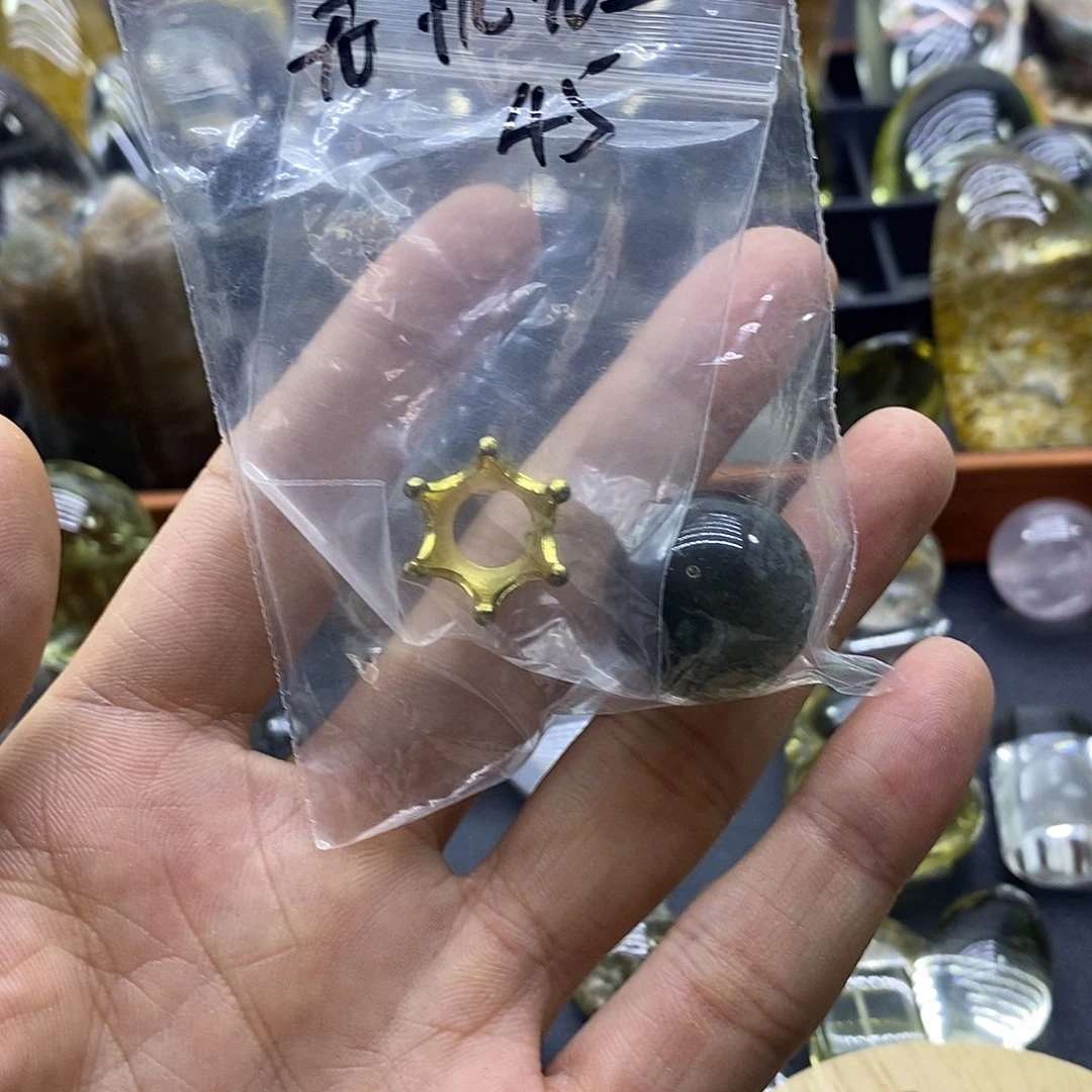 无***生未镶嵌珠宝半成品水晶