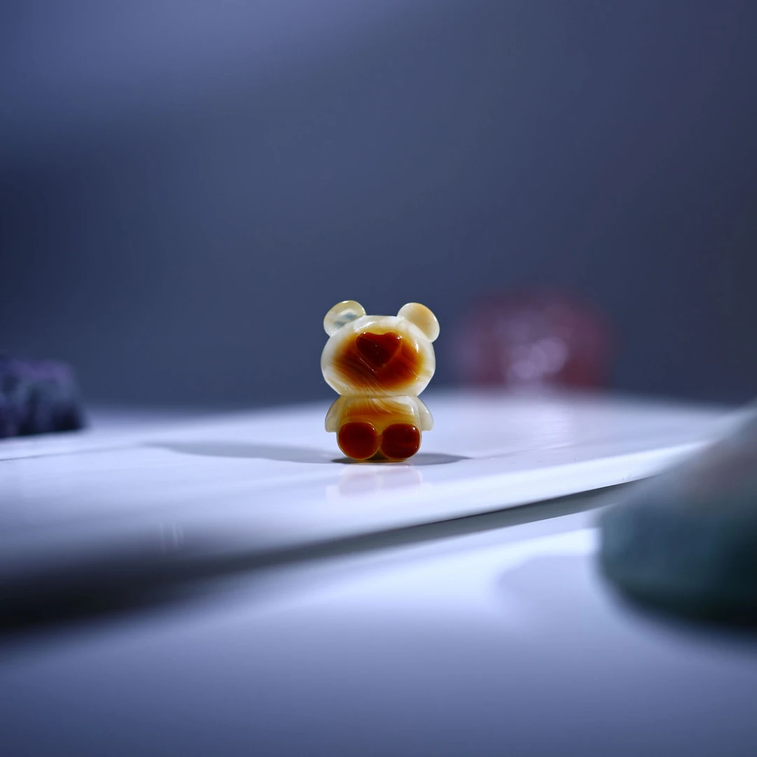 【颜如蜜珠宝】时尚精巧特色金白拉丝沁色妖蜜蜡小熊吊坠挂件ZG003