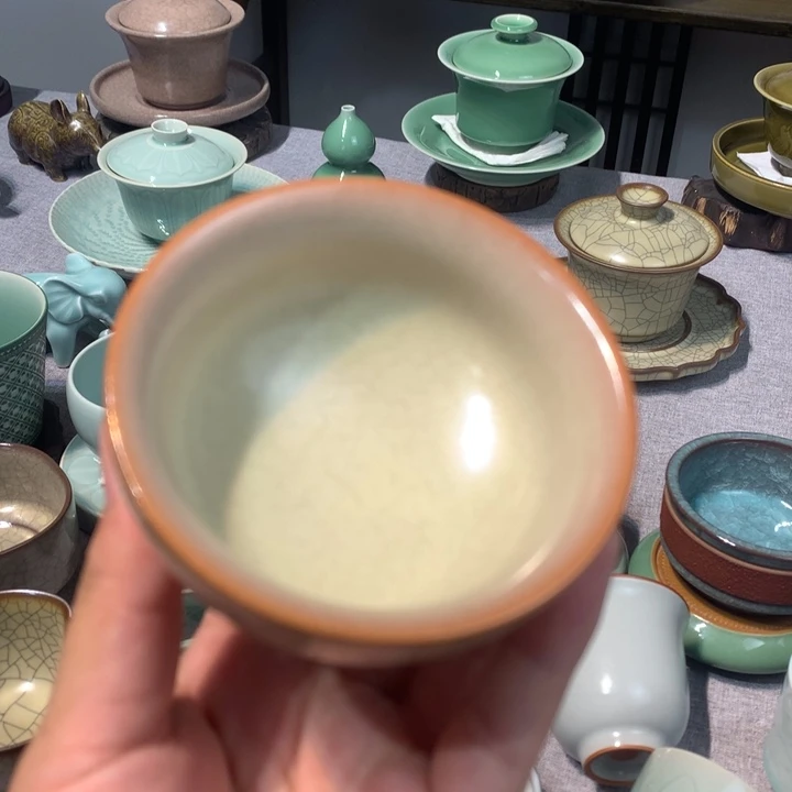 龙泉青瓷猪油冻茶碗