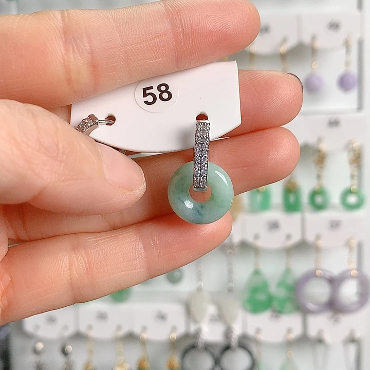 翡翠耳饰未镶嵌惠****帘翡翠