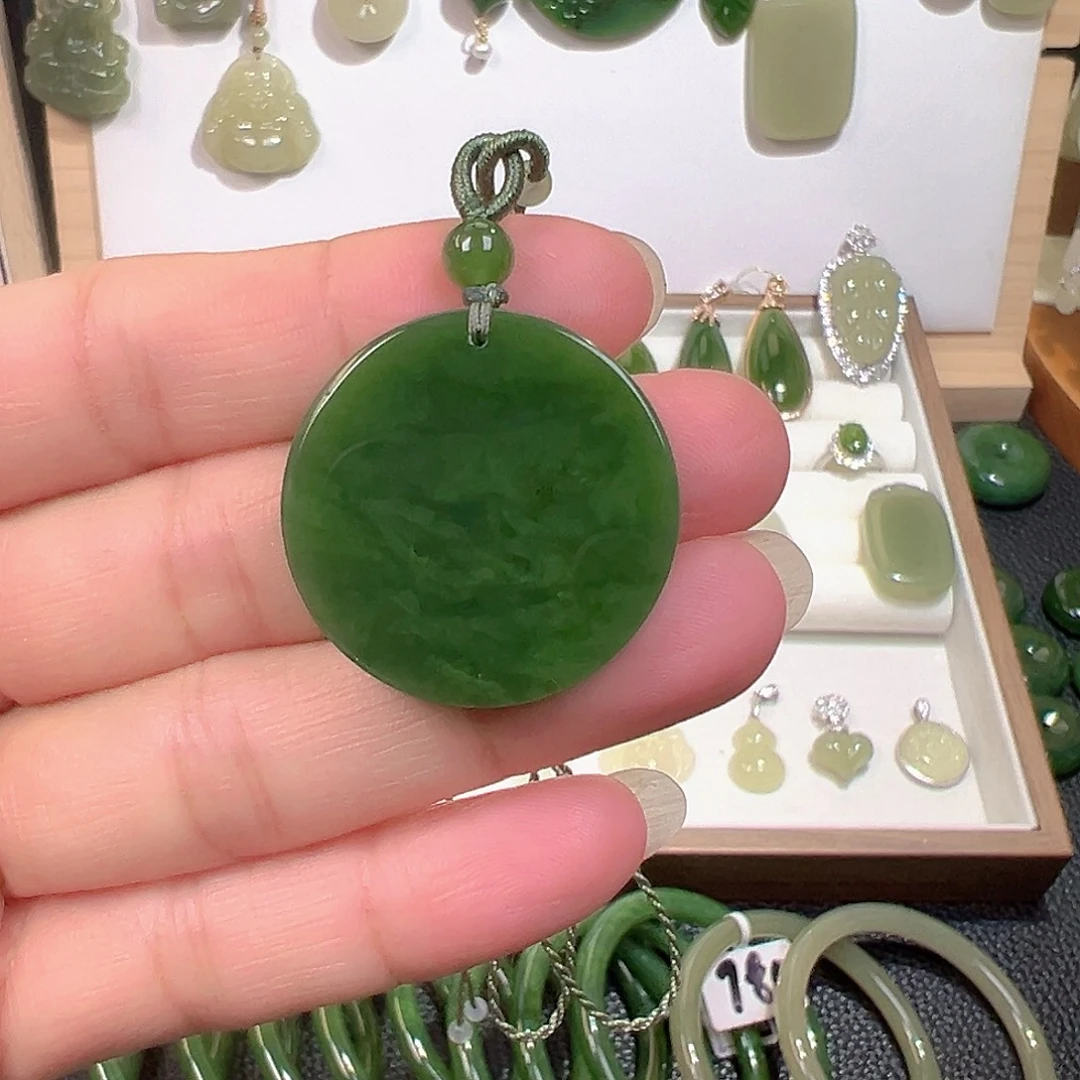 和田玉（碧玉）未镶嵌颈饰