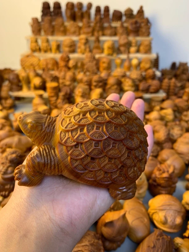 崖柏木雕陈化料金钱龟桌面摆件